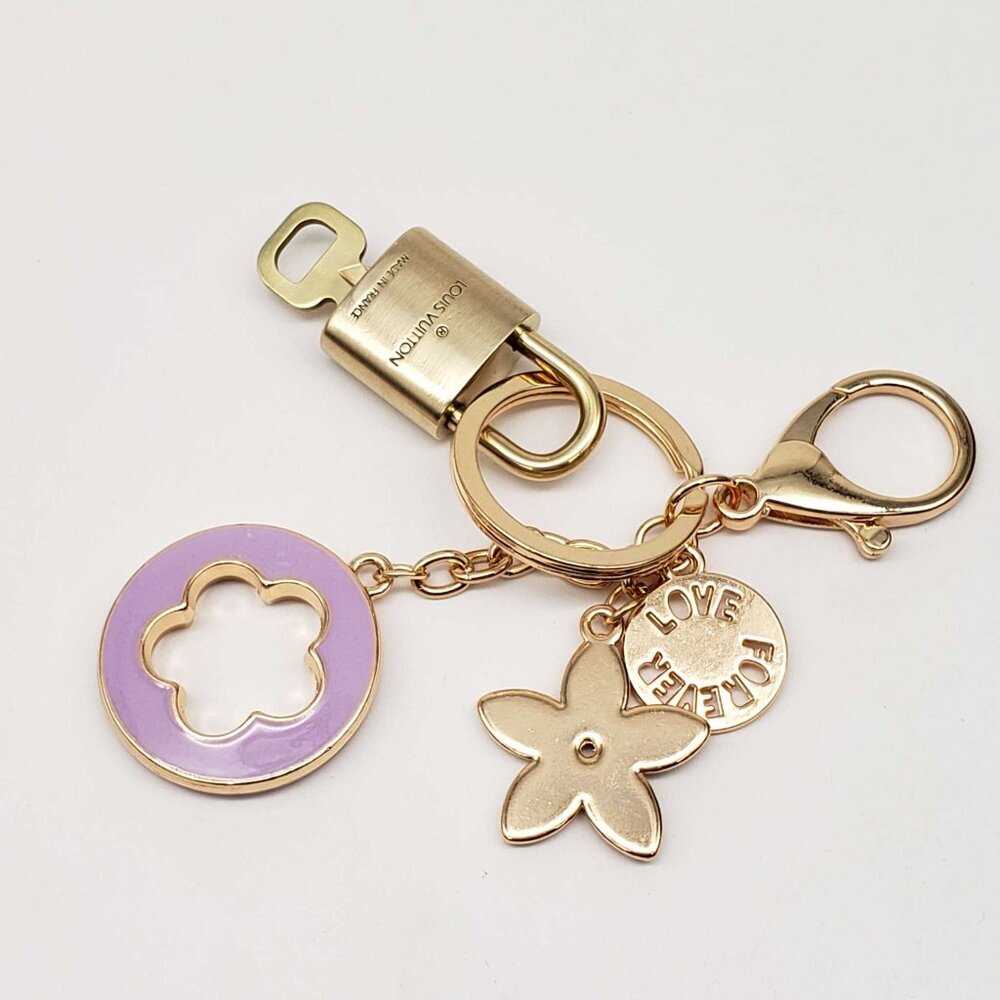 LV Gold Padlock & Key 🔒 Authentic Louis Vuitton Bag Unbranded Flower Charm - Picture 3 of 8